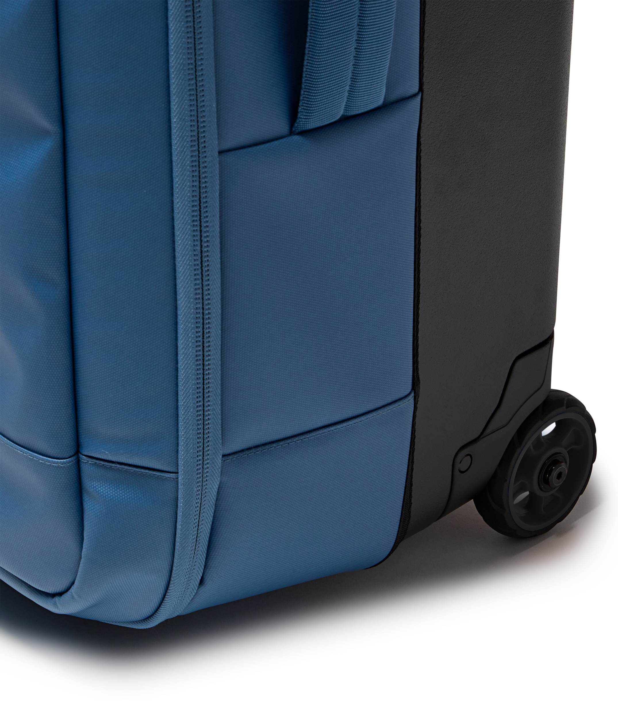 Good Latitude 30 Rolling Duffel - Image 7